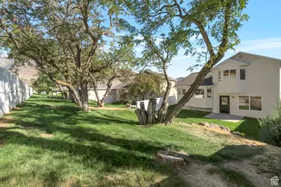 1137 E Parkstone Dr, Draper, UT 84020 - Photo 4