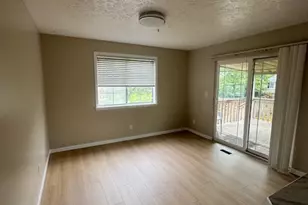 1404 E 8685 S, Sandy, UT 84093 - Photo 4