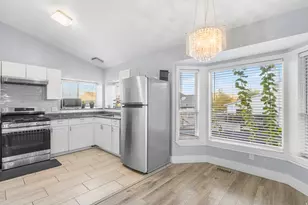 6853 S Mullien Dr W, West Jordan, UT 84081 - Photo 8