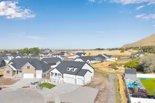 8674 N Halloran Ct, Lake Point, UT 84074 - Photo 28