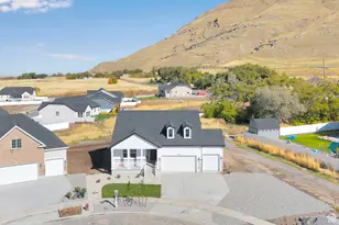 8674 N Halloran Ct, Lake Point, UT 84074 - Photo 26