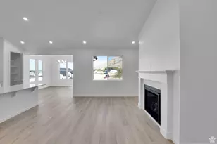 8674 N Halloran Ct, Lake Point, UT 84074 - Photo 6