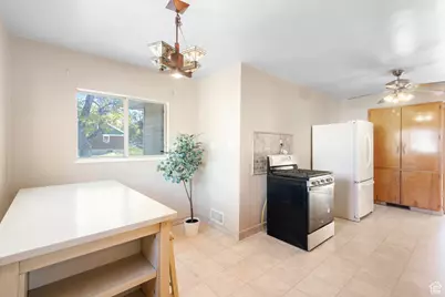 264 W International Ave, Tooele, UT 84074 - Photo 20