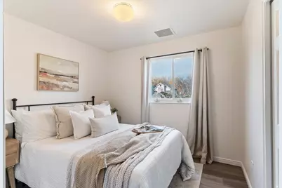 818 E Creekside Dr S, Layton, UT 84041 - Photo 12