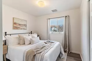 818 E Creekside Dr S, Layton, UT 84041 - Photo 12