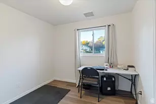 818 E Creekside Dr S, Layton, UT 84041 - Photo 18