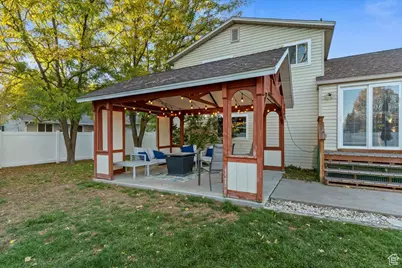 818 E Creekside Dr S, Layton, UT 84041 - Photo 22