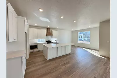 3009 N Lone Pine St #635, Eagle Mountain, UT 84005 - Photo 2