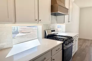 3009 N Lone Pine St, Eagle Mountain, UT 84005 - Photo 4