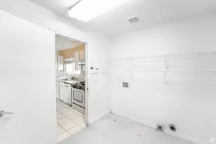 8453 S Windmill Dr, West Jordan, UT 84081 - Photo 8