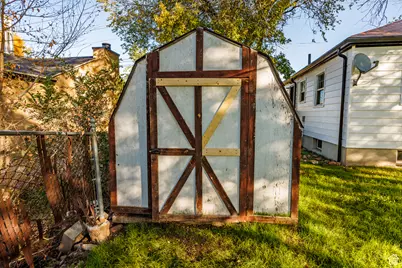 2290 E 2700 S, Salt Lake City, UT 84109 - Photo 26