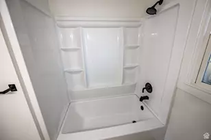 2290 E 2700 S, Salt Lake City, UT 84109 - Photo 12