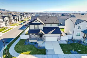 576 E Hearth Ln, Eagle Mountain, UT 84005 - Photo 2