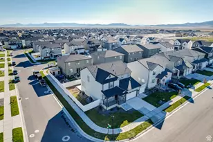 576 E Hearth Ln, Eagle Mountain, UT 84005 - Photo 6