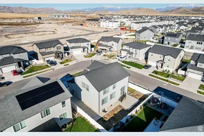 576 E Hearth Ln, Eagle Mountain, UT 84005 - Photo 8