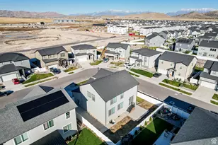 576 E Hearth Ln, Eagle Mountain, UT 84005 - Photo 8