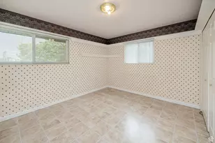 209 E Dorchester Dr N, Salt Lake City, UT 84103 - Photo 18