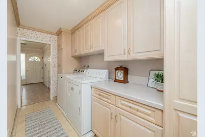 209 E Dorchester Dr N, Salt Lake City, UT 84103 - Photo 14