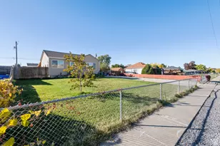 2153 W 4800 S, Roy, UT 84067 - Photo 6