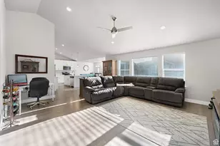 4602 N Kings Peak Way Way E, Eagle Mountain, UT 84005 - Photo 4