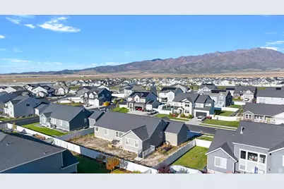 4602 N Kings Peak Way Way E, Eagle Mountain, UT 84005 - Photo 36