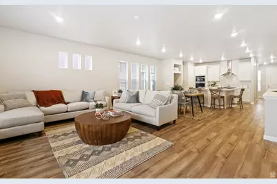 11662 S Gannet Way #580, South Jordan, UT 84009 - Photo 4