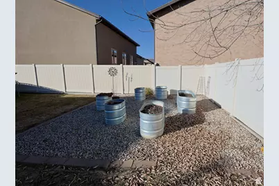 417 S 2025 W, Marriott-Slaterville City, UT 84404 - Photo 10