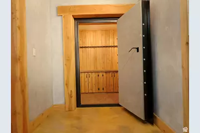 417 S 2025 W, Marriott-Slaterville City, UT 84404 - Photo 34