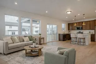 949 W Columbia Ct S, Riverdale, UT 84405 - Photo 2