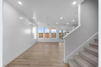 954 E Malibu Dr, Washington, UT 84780 - Photo 4