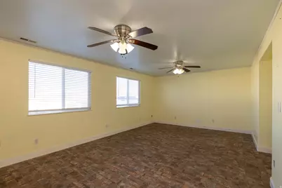 4083 S 3475 W, West Haven, UT 84401 - Photo 16