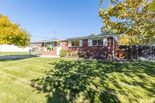 1884 N Alder St E, Layton, UT 84041 - Photo 32