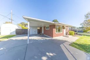 1884 N Alder St E, Layton, UT 84041 - Photo 4