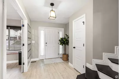 2844 S Island Fox Ln, Saratoga Springs, UT 84045 - Photo 6