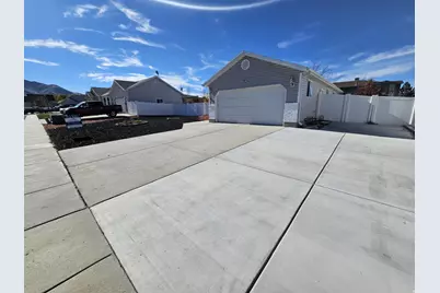 844 S Newmark Dr, Tooele, UT 84074 - Photo 4