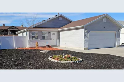844 S Newmark Dr, Tooele, UT 84074 - Photo 2