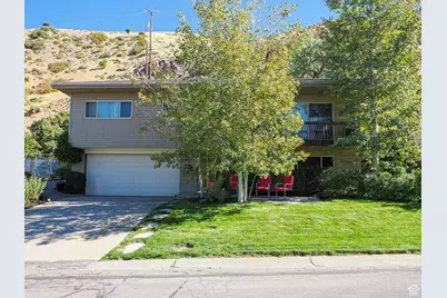 3091 S Teton Dr E, Salt Lake City, UT 84109 - Photo 1