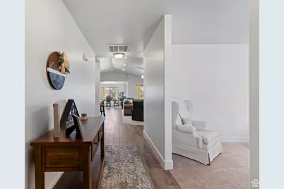 1124 S Neville St, Layton, UT 84041 - Photo 4