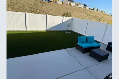 7146 W Owens View Way S #204, West Jordan, UT 84081 - Photo 4