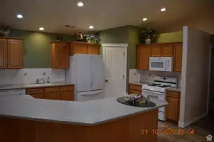 2517 N Dorchester Ave, Harrisville, UT 84414 - Photo 16