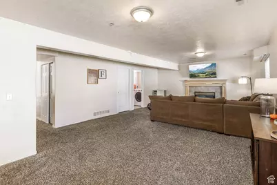 882 W 4150 S, Riverdale, UT 84405 - Photo 14