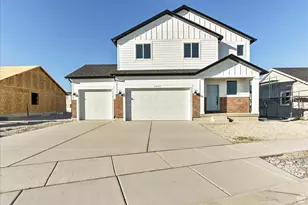 3661 N Columbine Way, Eagle Mountain, UT 84005 - Photo 1