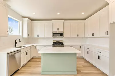 3661 N Columbine Way #382, Eagle Mountain, UT 84005 - Photo 8