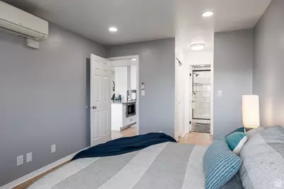 339 E 600 S #1412, Salt Lake City, UT 84111 - Photo 14