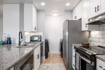 339 E 600 S #1412, Salt Lake City, UT 84111 - Photo 8