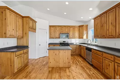 3766 S Lake Mountain Dr, Saratoga Springs, UT 84045 - Photo 8