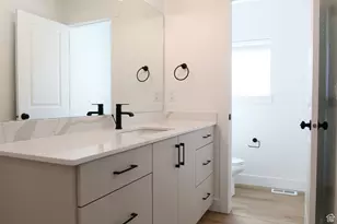 593 N 300 W, Smithfield, UT 84335 - Photo 4