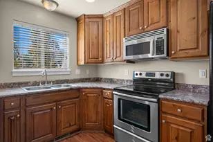 927 N Independence Ave, Provo, UT 84604 - Photo 8