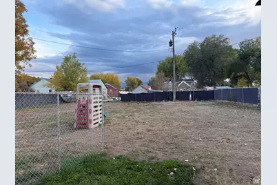 25 W Main St, Moroni, UT 84646 - Photo 32