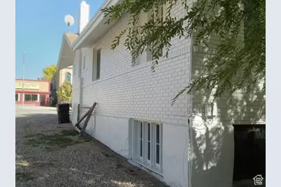 25 W Main St, Moroni, UT 84646 - Photo 30